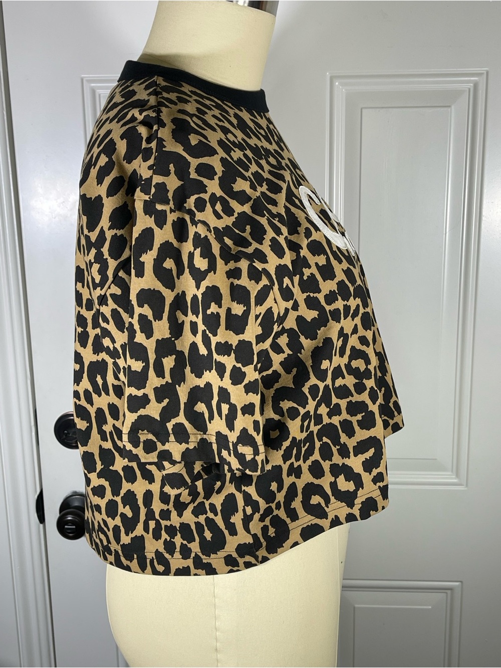 Coach New York Leopard Logo Crop Tee - Picture 5 of 11
